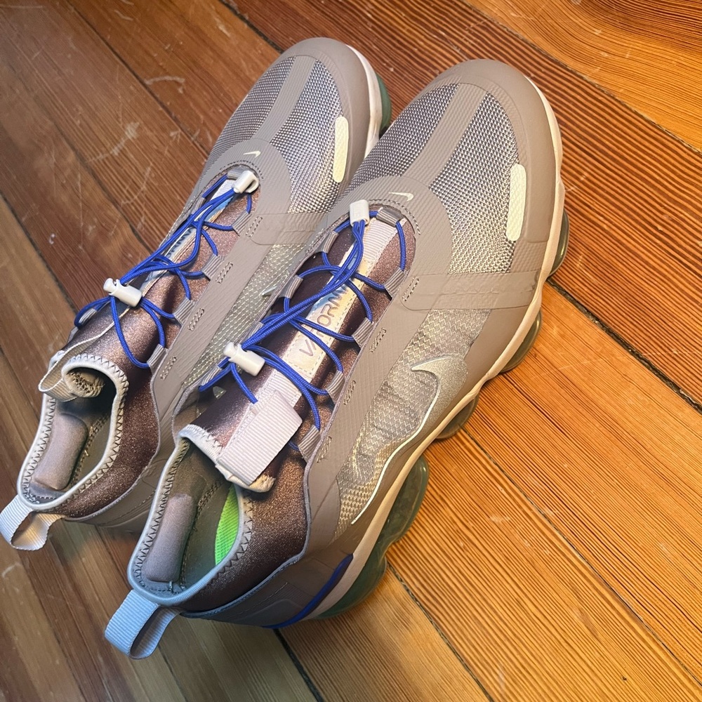 NIKE AIR VAPORMAX 2019 UTILITY ARRIVES IN DESERT SAND AND ELECTRIC GREEN